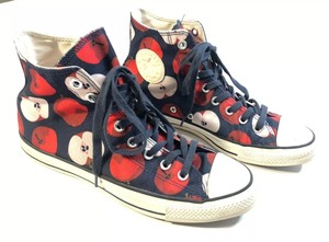 converse apple print
