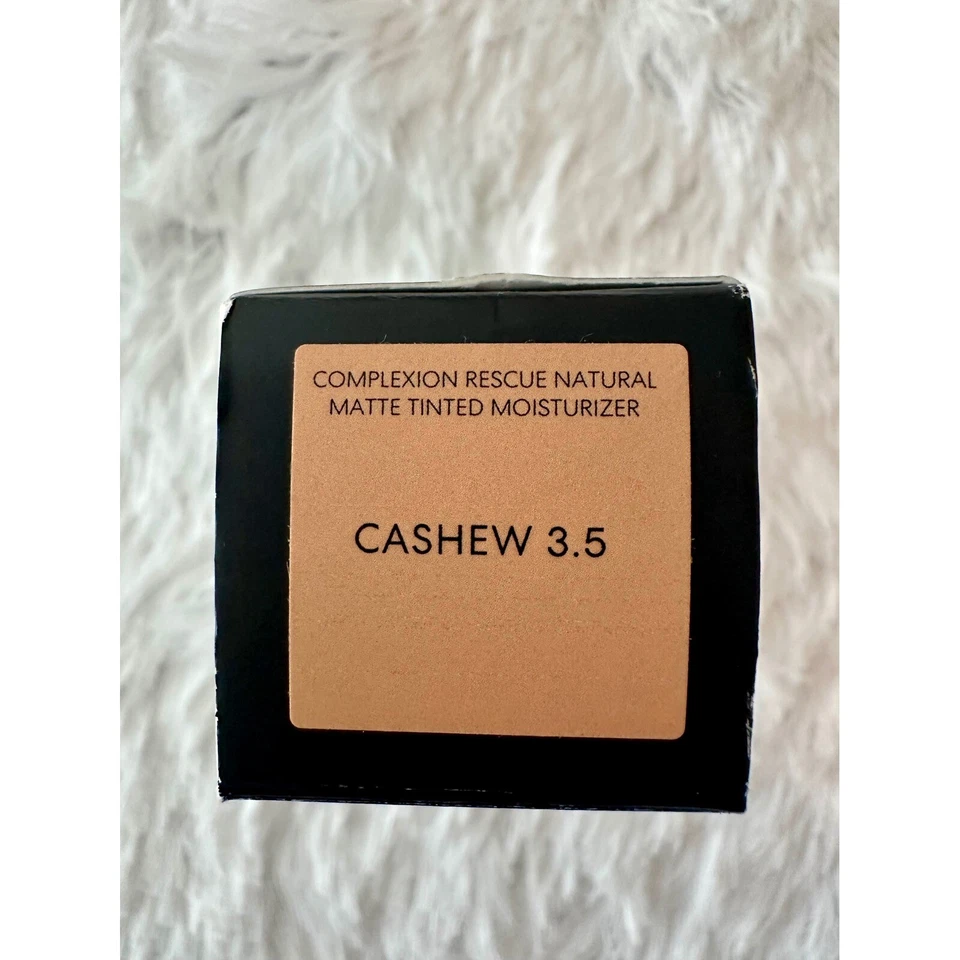 Crema hidratante tintada mate natural bareMinerals Complexion Rescue SPF30 1,18 oz Foto 2 de 4