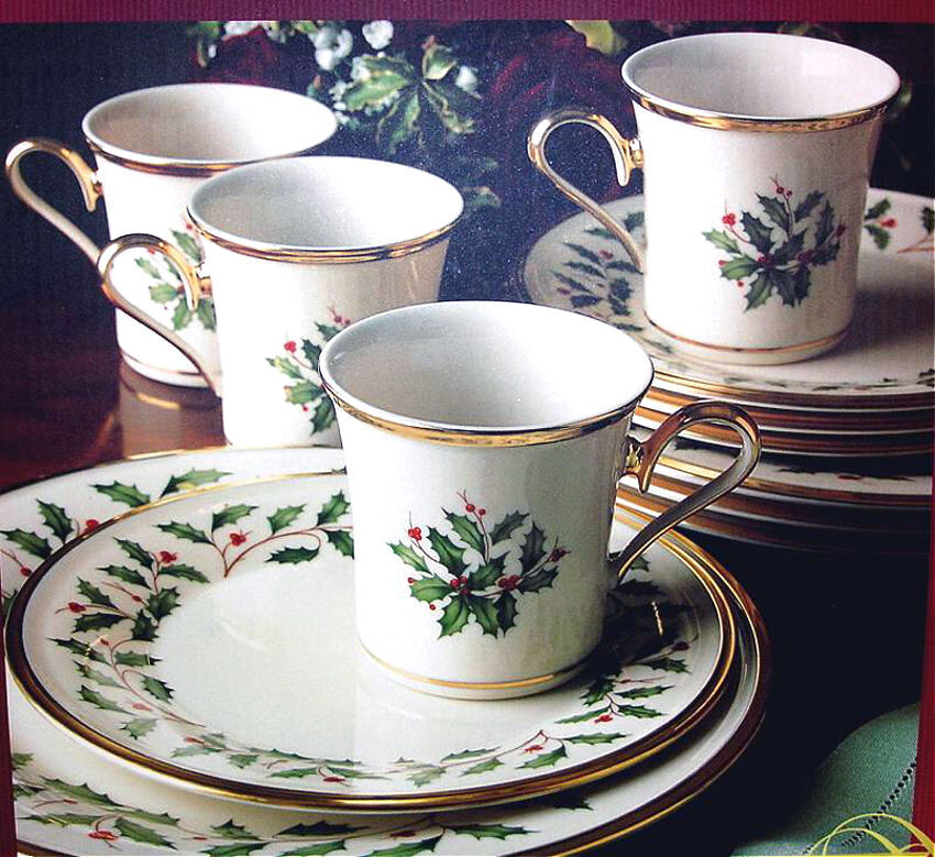 Lenox Holiday 12 Piece Dinnerware Set 4 Dinner Plates 4 Salad Plates 4 Mugs New