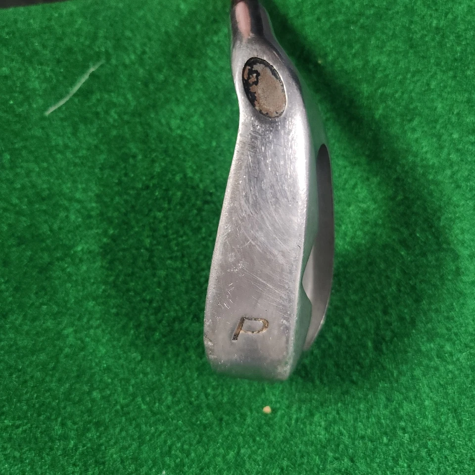 Affinity RZR Pitching Wedge EMC Graphite Shaft Regular Flex RH 36" - Image 3 of 4