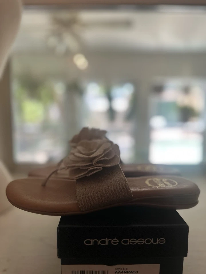 Sandalia Flor Andre Assous - Talla 8 Foto 3 de 3