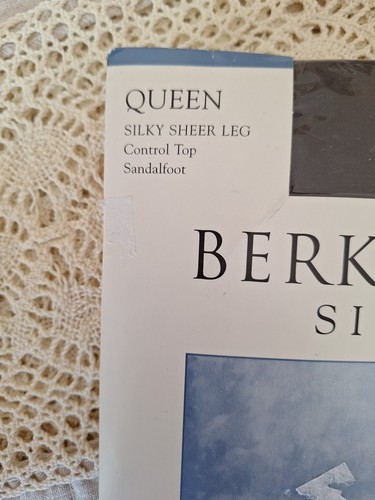 Berkshire Silky Sheer Leg Control Top Sandlefoot Pantyhose French Coffee Sz 7X - Picture 3 of 5