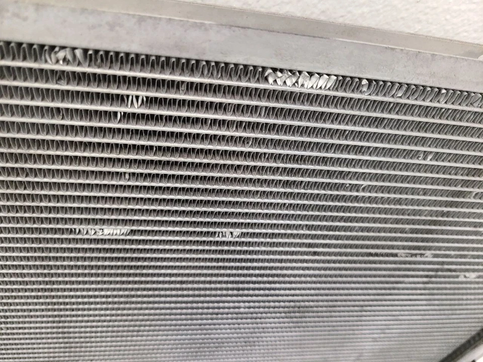 2009 - 2016  TOYOTA VENZA Radiator 2GRFE Engine 6 Cylinder  - Image 2 of 4