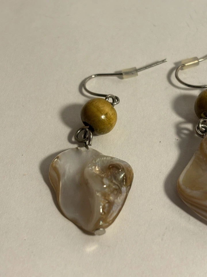 vintage Natural Color Mother of Pearl Shell Handmade Drop Dangle Hook Earrings - Image 3 of 4