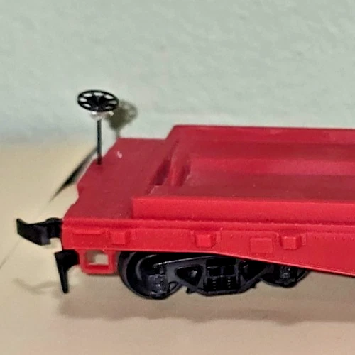 Lot Of 3 HO Gauge Flat Cars w/ Container And Trailer Loads RTR - Image 4 of 4