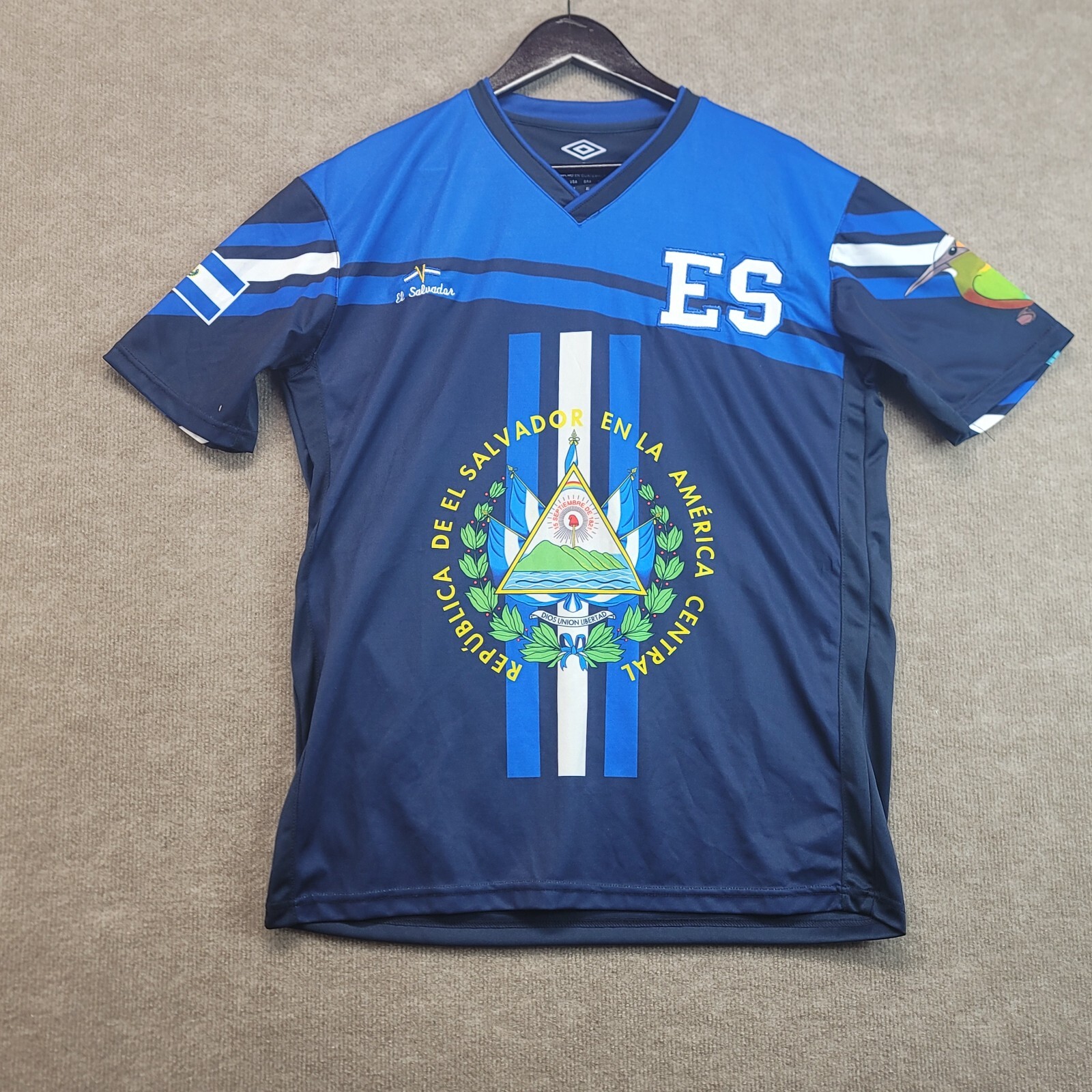 Umbro Guatemala Home Men's Soccer Jersey 2021/22 - Official Licensed, 100% Polyester, Adult Sizing