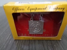 Officers Equipment Company USMC Pistol Marksman Qualification Badge Military Pin