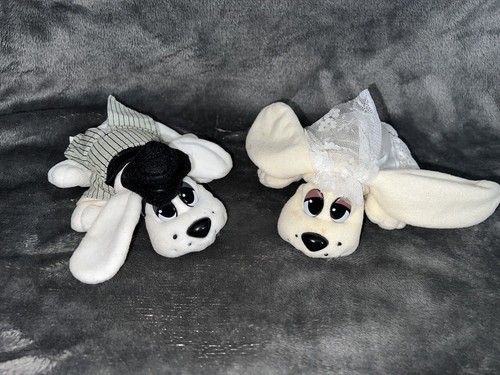 Vintage 1996 Galoob Pound Puppies Bride & Groom Wedding Day Marriage Pups