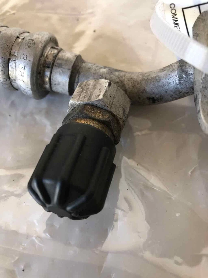 BMW 328i 1999 2000 serie 3 aire acondicionado aire acondicionado refrigerante manguera de descarga OEM Foto 3 de 4