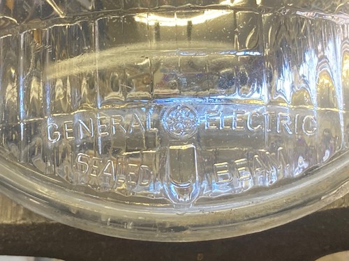 One GE 5 3/4" FORD SCRIPT 2 Prong High Beam Headlight Head Light Tested Working - Picture 3 of 5