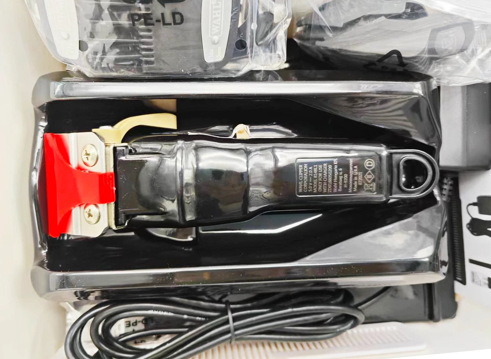 New Red Wahl Professional 5 Star Edition Gold Cordless Magic Clip 8148-100 New Red Wahl Professional 5 Star Edition Gold Cordless Magic Clip 8148-100