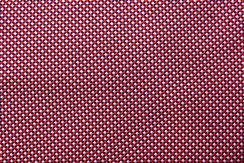 Corbata de cuello VALENTINO roja y plateada micropatrón 100 % seda hecha en Italia Foto 4 de 4