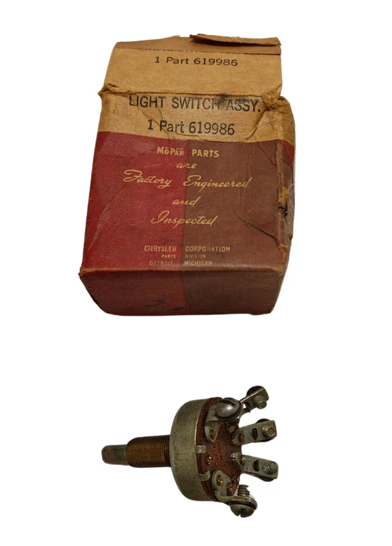 Выключатель лампы в сборе модель 1934 Plymouth Deluxe PE 619986 новый из старых запасов. - Изображение 2 из 4