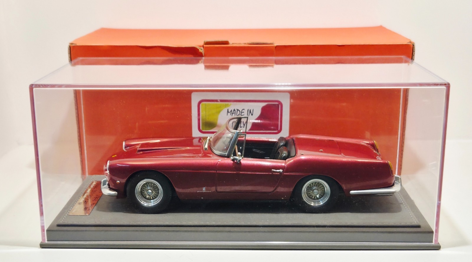 MG Model 1.18 Ferrari 250 GT Pininfarina 2 Serie 1961/2 Limited.1/1