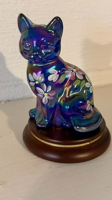 FENTON ART GLASS CAT  PURPLE  IRIDESCENT  FLORAL HAND PAINTED SIGNED
