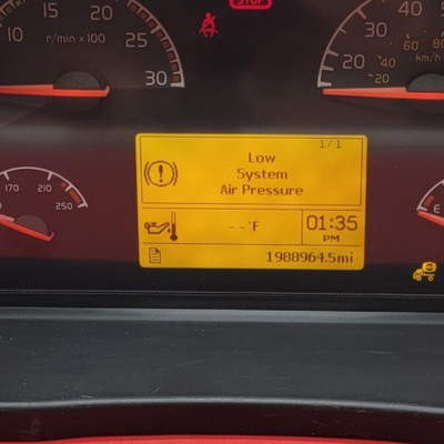 2006 VOLVO VNL USED INSTRUMENT CLUSTER P#21122377-P02