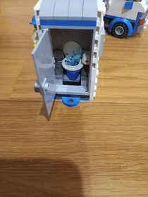 LEGO the LEGO Movie Lot Ice Cream Machine, Flying Flusher, Piece of Resistance