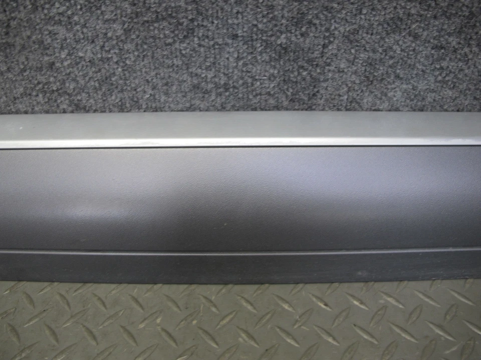PORSCHE CAYENNE 957 2003-2010 MOLDURA PUERTA DELANTERA IZQUIERDA PANEL 7L5837787 Foto 4 de 4
