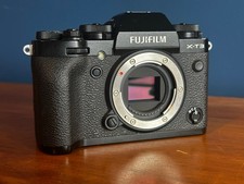 Fujifilm X-T3 Mirrorless Digital Camera Black - Serviced + repaired by Fujifilm
