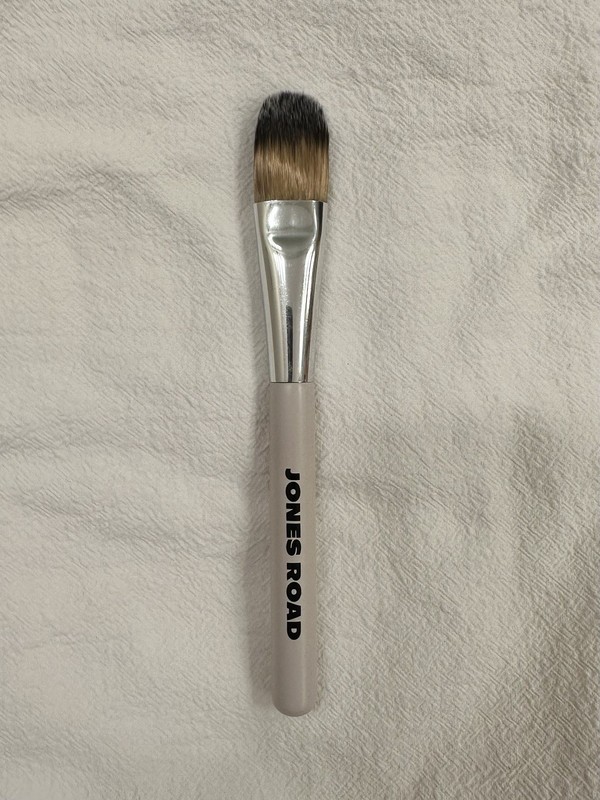 Jones Road The Skin Brush