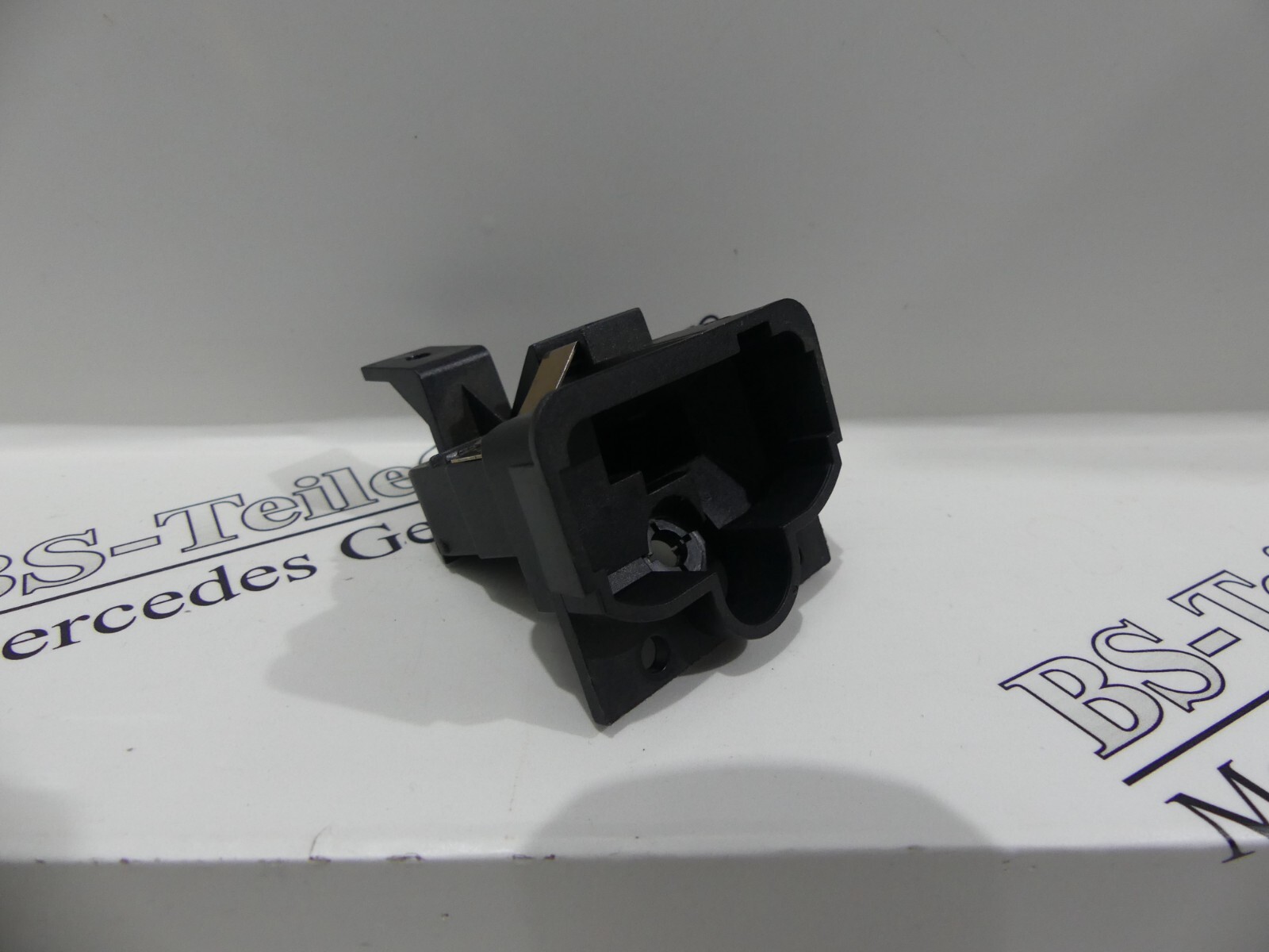Mb Collection Halter Mercedes CLK Cabrio W208 Halter Auflage Windschott Windschotthalter ...