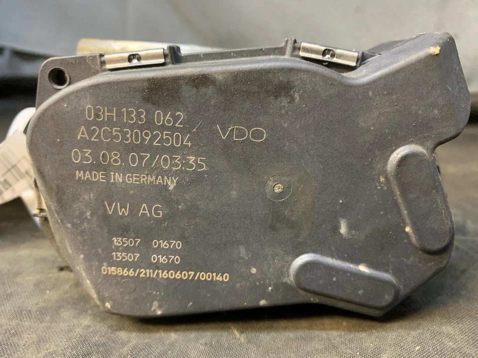Fits 2008-2010 Volkswagen Passat Throttle Body/Valve Assembly OEM#:03H133062C Foto 3 de 4