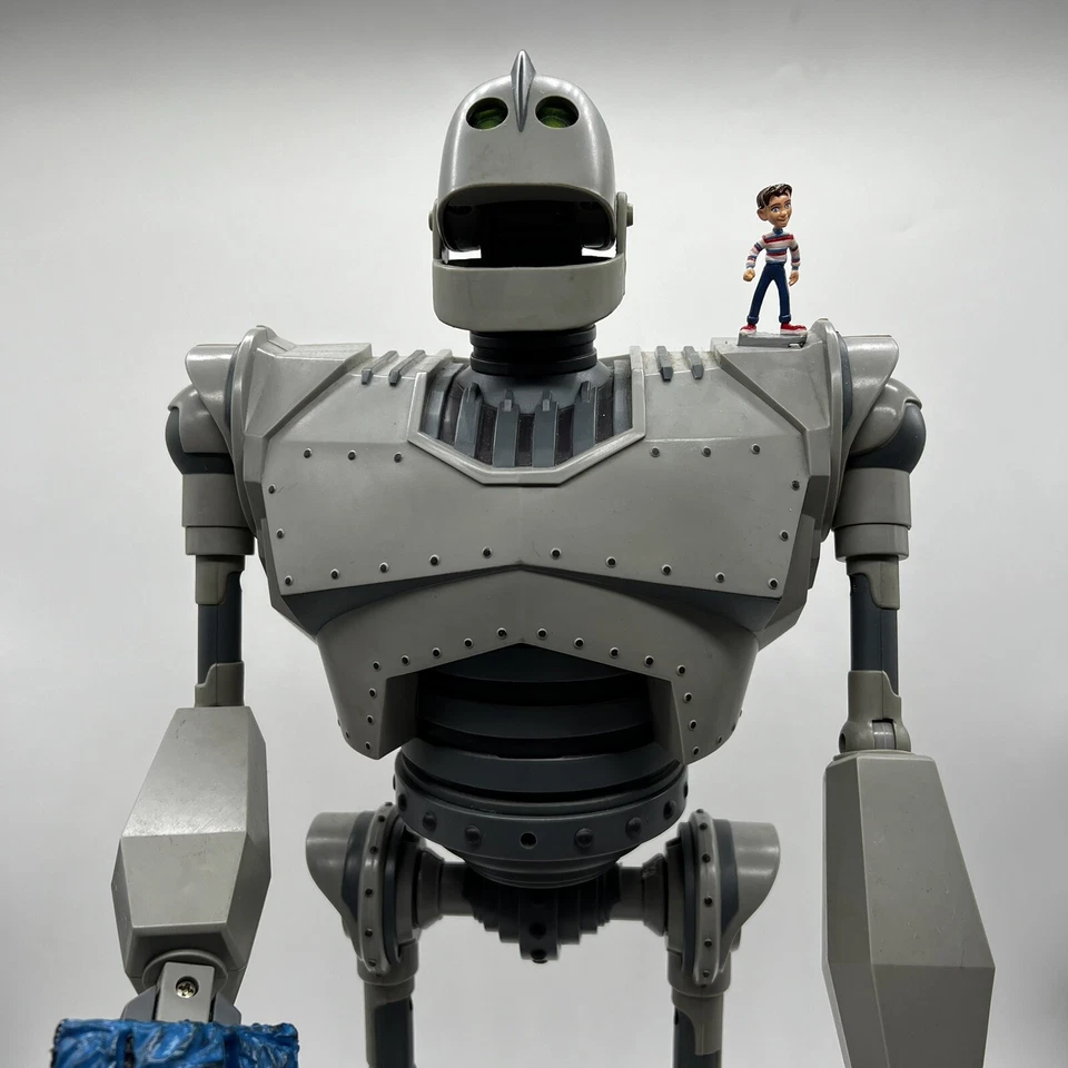 Figura Trendmasters The Ultimate Iron Giant 20" 1999 incompleta con robot de caja Foto 4 de 4