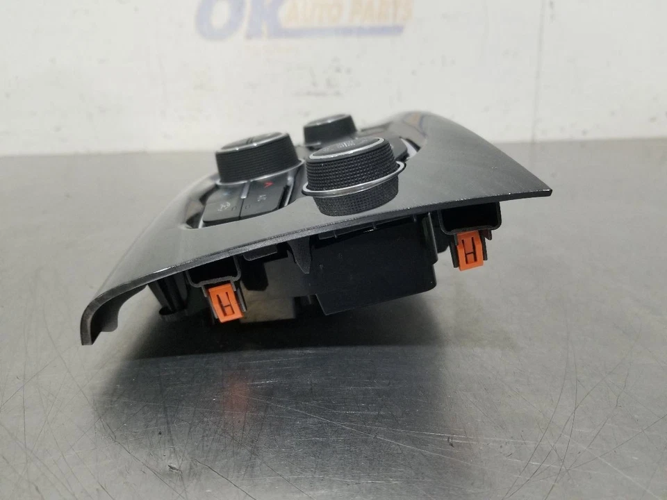 Chrysler 300 2019 temperatura aire acondicionado control térmico 68293628AD Foto 2 de 4