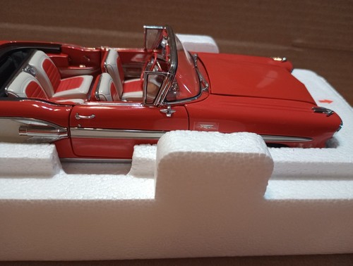 Danbury Mint Diecast 1958 Pontiac Bonneville Convert - Red Color - Beautiful Car - Picture 12 of 21