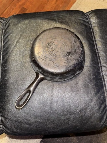 Wagner made Griswold 7" Cast Iron Skillet No 4 C Block Trademark Unrestored