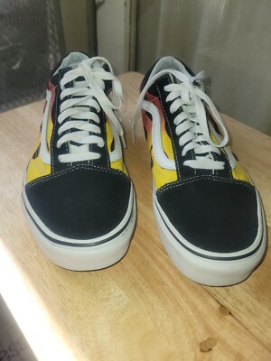 Mens VANS size 9 slip on shoes With Flames