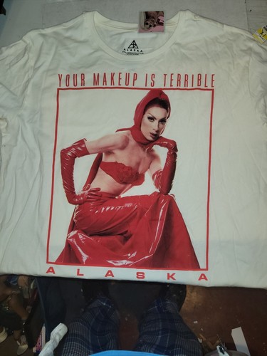 RuPaul course de dragsters Alaska VOTRE MAQUILLAGE EST TERRIBLE T-SHIRT BLANC XS-4XL - Photo 2 sur 5