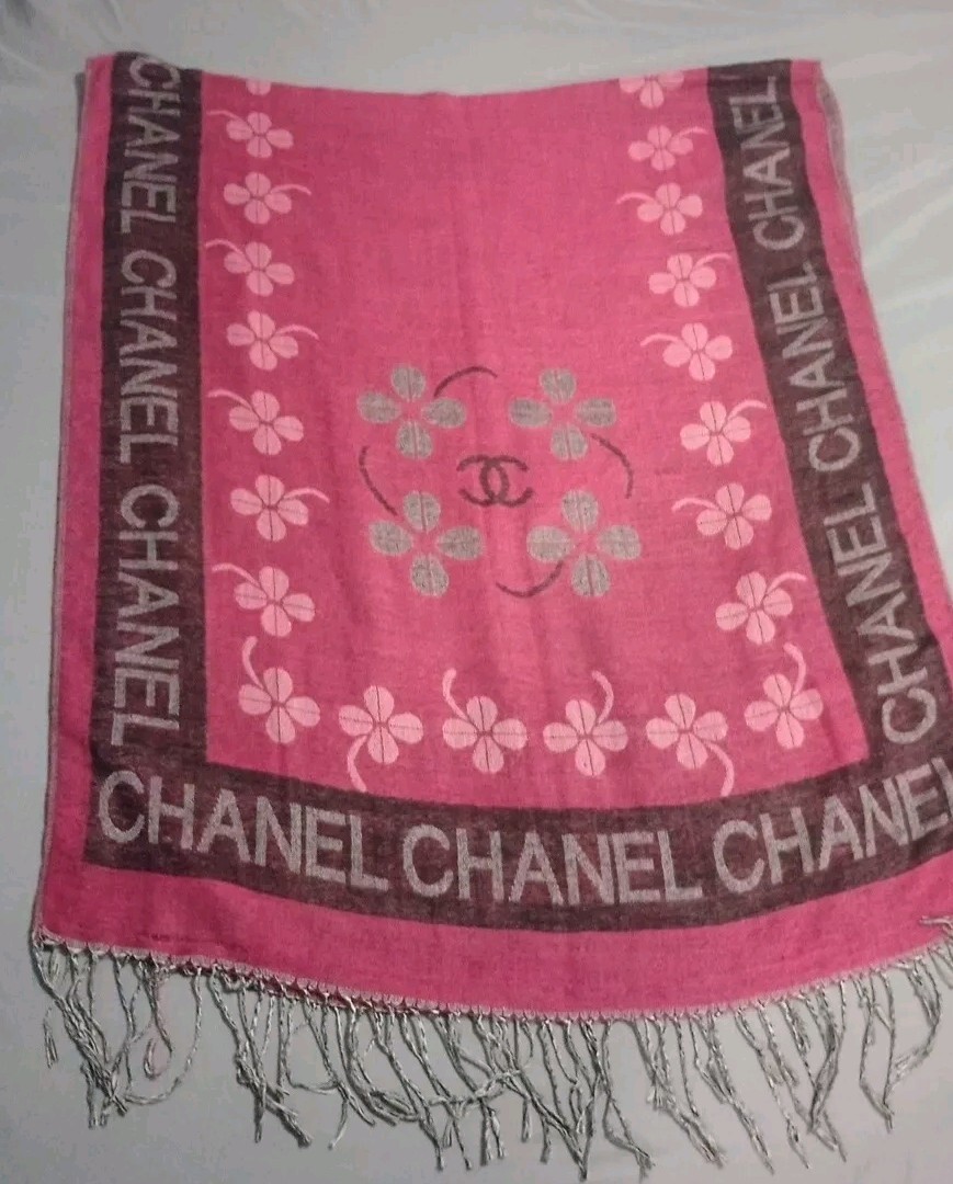 CHANEL scarf Vintage Clover Fushia Colored 64 x 27 Inches READ