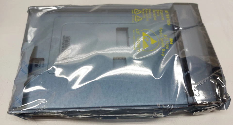 Netgear ReadyData 5200 Disk Pack RD5D1SC01-100WWS 50GB2.5" Solid State Drive - Image 4 of 4