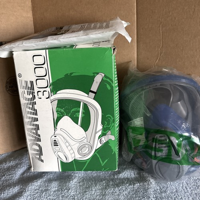 #ad #ad MSA Mask Advantage 3000 Model 3111 Full Face Respirator Mask Size M Single Port $50.00