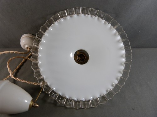 Porcelain rise-and-fall lampshade with white opaline shade, circa 1920s... - Picture 7 of 13