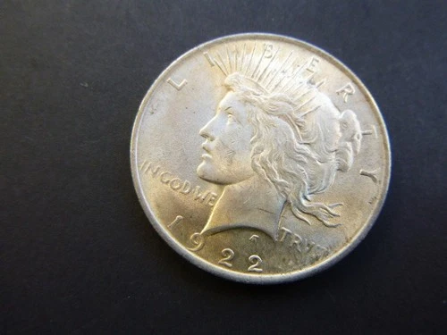 1922-p Peace Silver Dollar  90% Silver LOT 6  Ex Fine