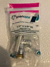 SharkBite 23036-0000LF Push-Fit Angle 1/4 Turn Stop Valve 1/2 X 3/8 In OD NEW---