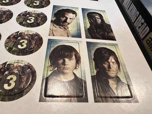 Walking Dead Dice Game Don't Look Back Board Game 2014 New Open Box Complete - Picture 8 of 22