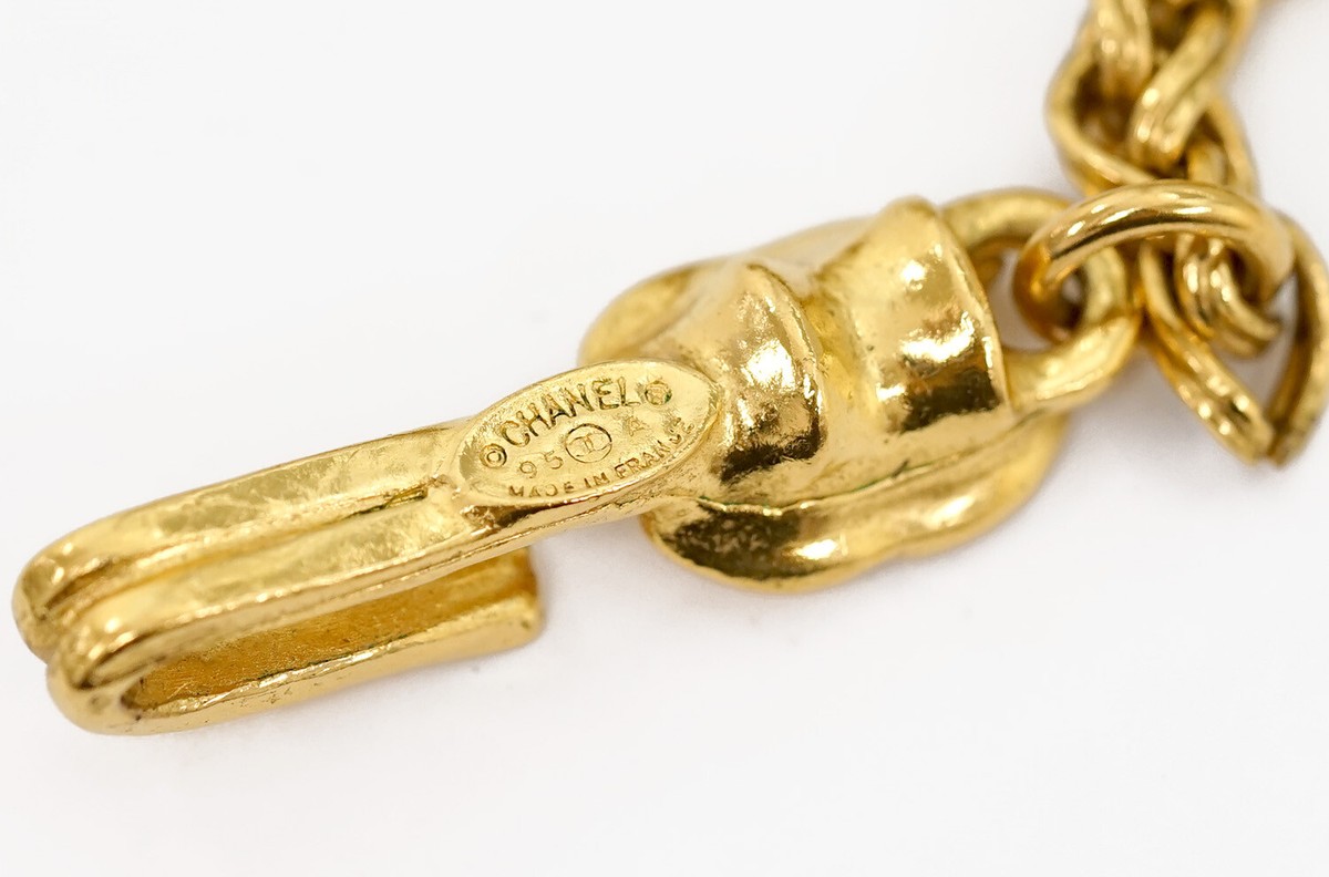CHANEL CC Logos Filigree Ball Necklace 30