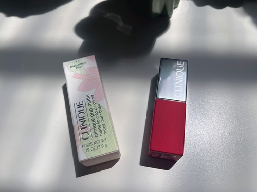 Clinique Pop Matte Lip Colour + Primer 11 Peppermint Pop 3.9g/0.13oz - Picture 2 of 5