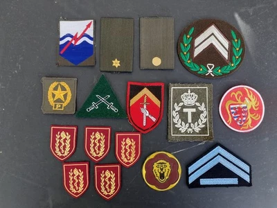 Pays-Bas Belgique Luxembourg lot insignes militaires - Photo 1/2