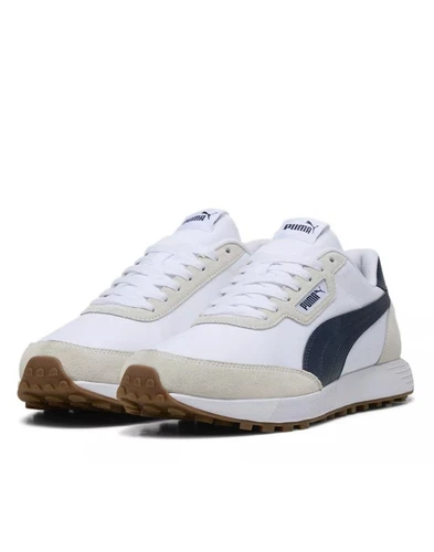 Scarpe da ginnastica Puma Run Lugged Classic.