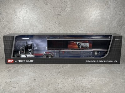 1/64 DCP Kenworth W900L w/ Van Trailer Walcott Truckers Jamboree