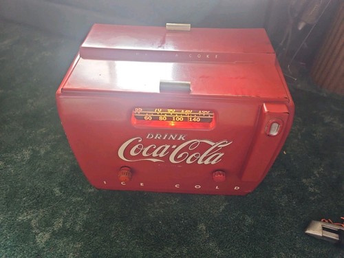 Orig. 1949 Coca Cola Cooler Vintage Bakelite AM Radio Hums As Is Cabinet Parts