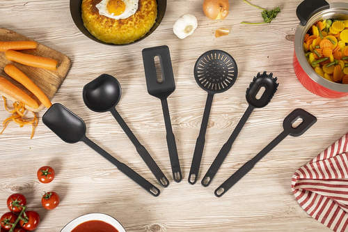 Schöpflöffel von  Swiss in Schwarz ideal für die Küche - Bild 6 von 7