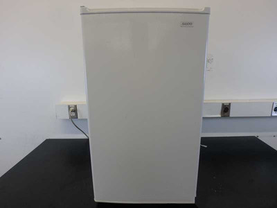 SANYO SR-366W Mini Compact Undercounter Refrigerator | eBay