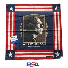 🇺🇸🏜️ WILLIE NELSON 🏜️🇺🇸 Signed BANDANA Rare Autograph PSA COA 