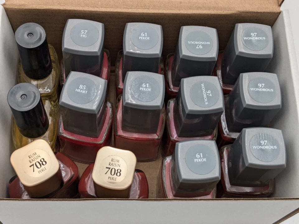 Almay, Loreal, Sally Hensen Mix SET de 14 Surtidos. Foto 2 de 4