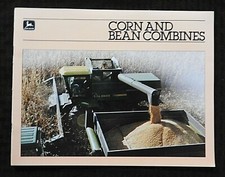 1982 1983 JOHN DEERE 4420 6620 7720 8820 TITAN CORN BEAN COMBINE BROCHURE MINTY